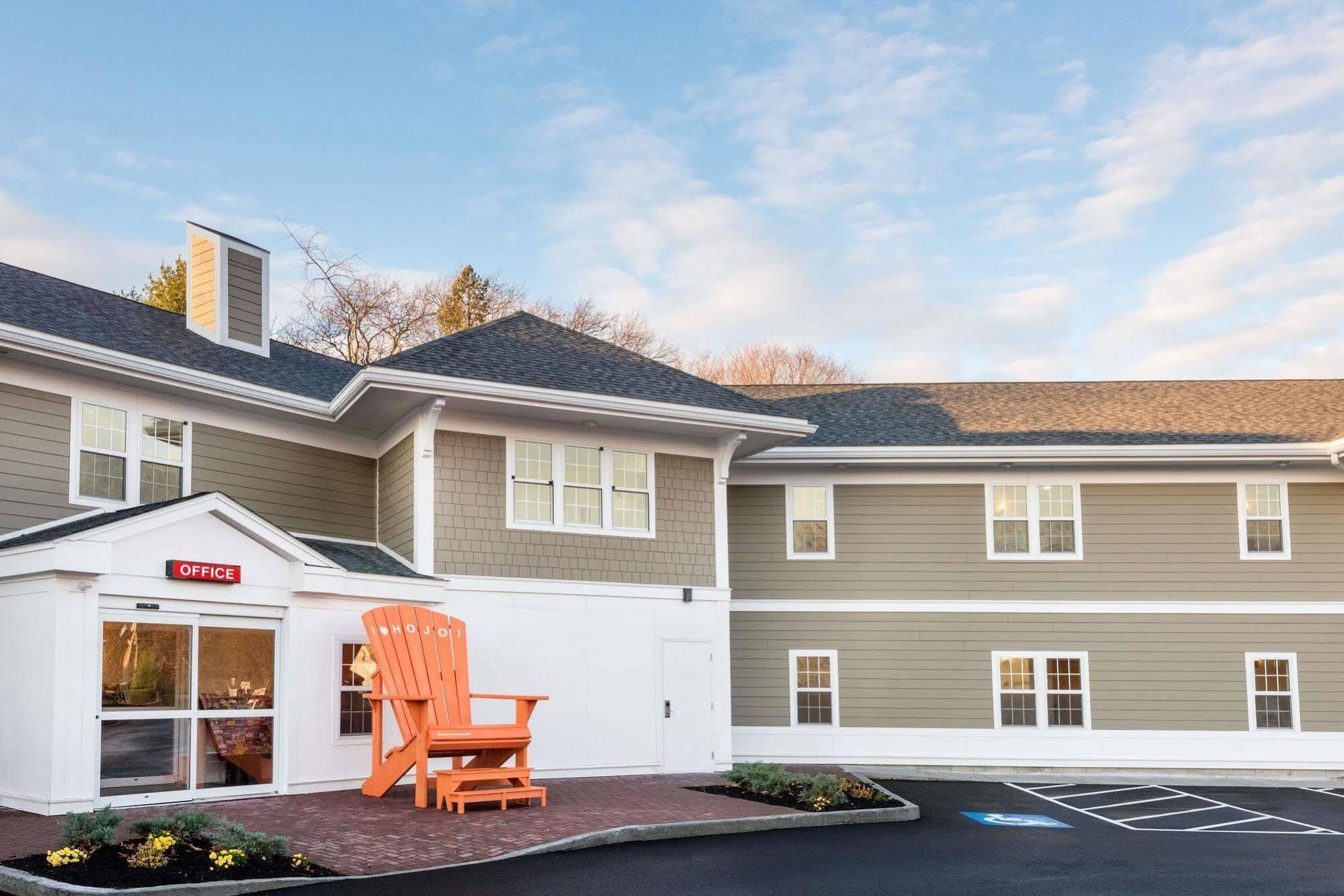 Howard Johnson By Wyndham Quincy/ Boston Экстерьер фото
